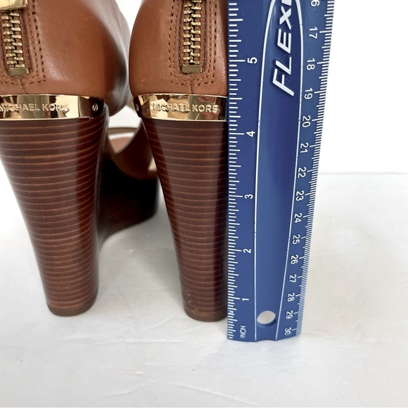 Michael Kors Elena Stacked Leather Wedge Size 8 - Picture 13 of 15